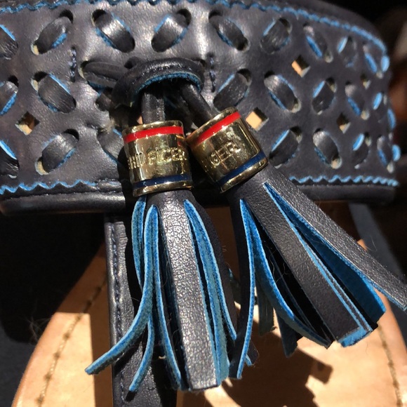 TOMMY HILFIGER Navy Tasseled Leather Thong Sandals Size 7 - Good Used Condition - Picture 3 of 3